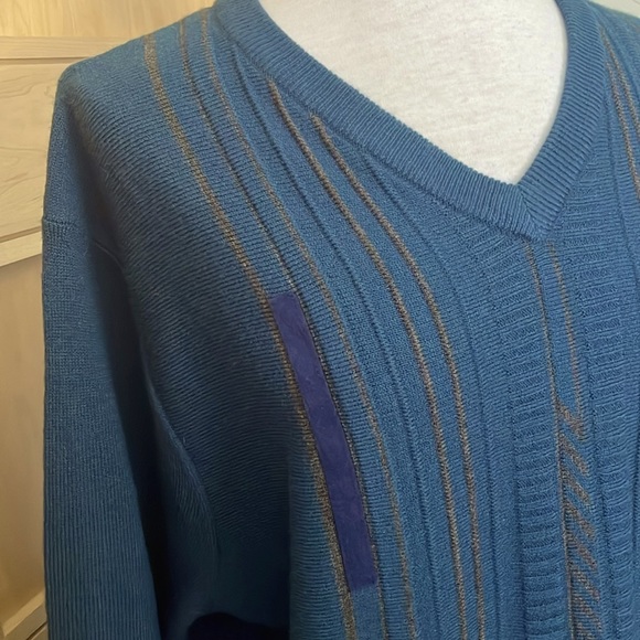 Vintage ‘80’s/‘90’s Arnold Palmer V-Neck Blue With Grey Stripes Sweater, Size L - Picture 7 of 16